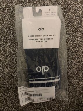 ALO Yoga Unisex Half-Crew Socks
